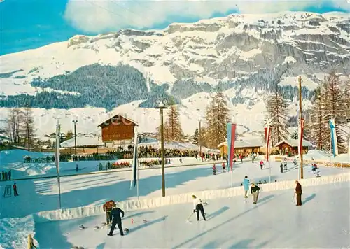 AK / Ansichtskarte Flims_Waldhaus Curling  und Eisplatz mit Flimserstein Winterlandschaft Alpen Flims Waldhaus