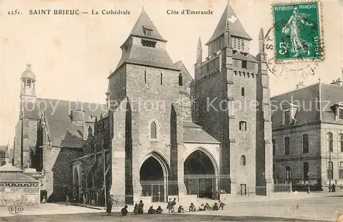 AK / Ansichtskarte Saint Brieuc_Cotes d_Armor La Cathedrale Saint Brieuc_Cotes d