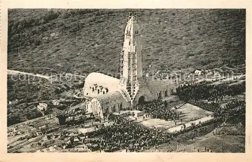 AK / Ansichtskarte Douaumont Fliegeraufnahme Louis Didier  Douaumont