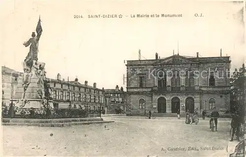 AK / Ansichtskarte Saint Dizier_Haute Marne Mairie et Monument Saint Dizier Haute Marne