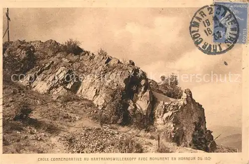 AK / Ansichtskarte Hartmannswillerkopf avec Croix et Monument Hartmannswillerkopf