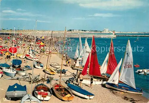 AK / Ansichtskarte Saint Gilles Croix de Vie_Vendee Plage de Croix de Vie des voiliers Saint Gilles Croix de Vie