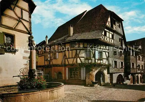 AK / Ansichtskarte Riquewihr_Haut_Rhin Fontaine de la Sinne vieille ville Altstadt Fachwerkhaus Brunnen Riquewihr_Haut_Rhin
