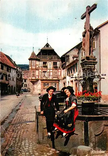 AK / Ansichtskarte Kaysersberg_Haut_Rhin Vieille fontaine Costumes Kaysersberg_Haut_Rhin