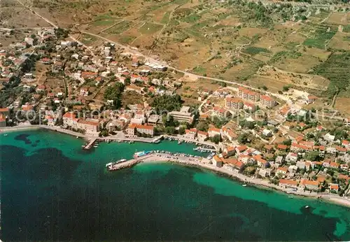 AK / Ansichtskarte Bol Fliegeraufnahme mit Hafen  Bol