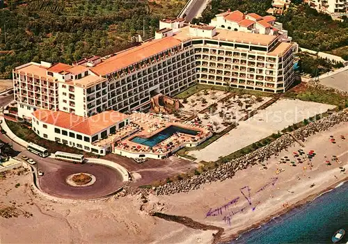 AK / Ansichtskarte Naxos Giardini Naxos Holiday Inn Hotel Fliegeraufnahme Naxos