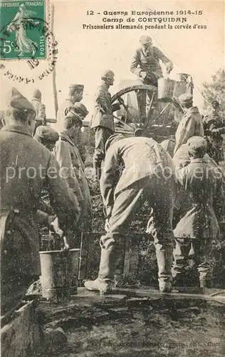AK / Ansichtskarte Coetquidan Camp Prisonniers allemands pendant la corvee d eau Guerre Europeenne 1914 15 Coetquidan