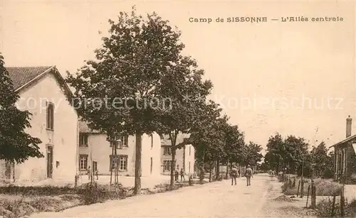 AK / Ansichtskarte Sissonne_Aisne Allee centrale du camp Sissonne Aisne