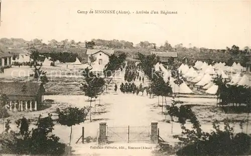 AK / Ansichtskarte Sissonne_Aisne Arrivee d un regiment au camp Sissonne Aisne