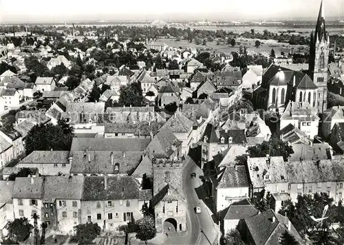 AK / Ansichtskarte Cernay_Elsass Porte de Thann Centre Eglise vue aerienne Cernay Elsass