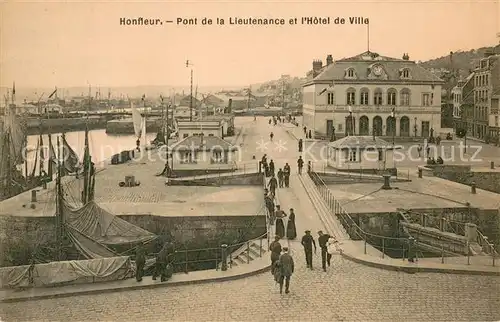 AK / Ansichtskarte Honfleur Pont de la Lieutenance Hotel de Ville Honfleur