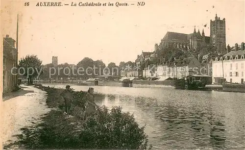 AK / Ansichtskarte Auxerre La Cathedrale et les quais Auxerre