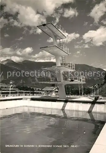 AK / Ansichtskarte Schwaz_Tirol Sprungturm im Schwimm  und Sonnenbad Schwaz Tirol