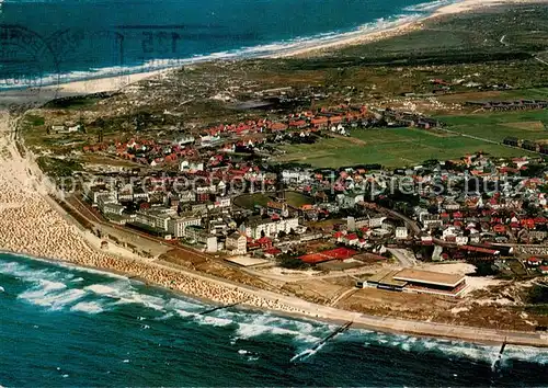 AK / Ansichtskarte Borkum_Nordseebad Fliegeraufnahme mit Strand Borkum_Nordseebad