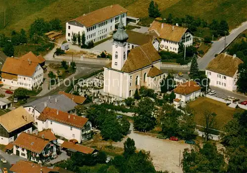 AK / Ansichtskarte Seehausen_Staffelsee Fliegeraufnahme Pfarrkirche St. Michael Pfarrhaus Schule  Seehausen_Staffelsee