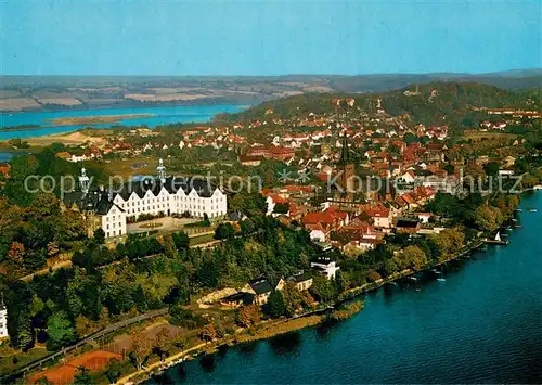 AK / Ansichtskarte Ploen_See Fliegeraufnahme mit Schloss Ploen_See