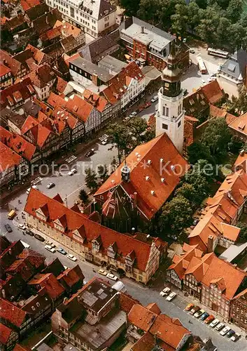 AK / Ansichtskarte Celle_Niedersachsen Rathaus und Stadtkirche Fliegeraufnahme Celle_Niedersachsen
