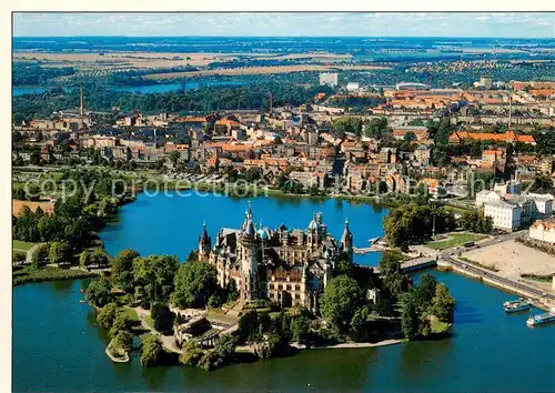 AK / Ansichtskarte Schwerin_Mecklenburg Fliegeraufnahme mit Schweriner Schloss Schwerin_Mecklenburg