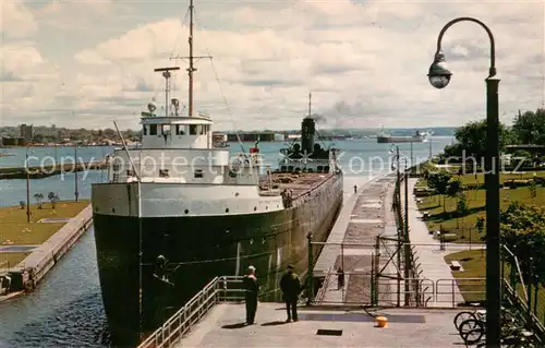 AK / Ansichtskarte Frachter_Binnenschifffahrt Soo Locks Sault Ste. Marie Michigan Lake Huron  