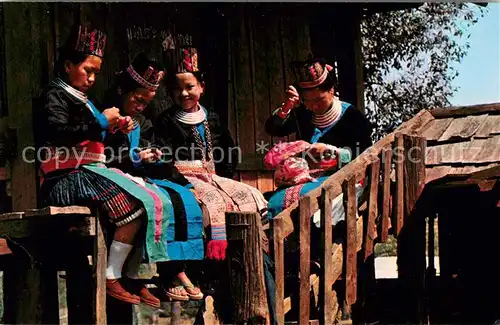 AK / Ansichtskarte Typen_Asien Young Meo Hill Tribe girls Chiengmai Thailand Typen Asien