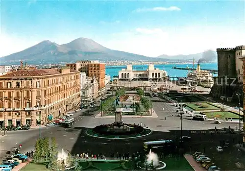 AK / Ansichtskarte Napoli_Neapel Piazza Municipio e Stazione Marittima Napoli Neapel