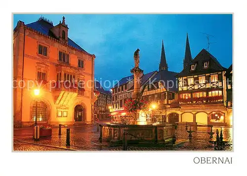 AK / Ansichtskarte Obernai_Bas_Rhin Marktplatz bei Sonnenuntergang mit Rathaus und Brunnen Obernai_Bas_Rhin