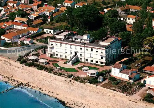AK / Ansichtskarte La_Gueriniere Maison de Repos et de Convalescence Notre Dame de Bon Secours Vue aerienne La_Gueriniere