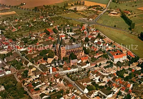 AK / Ansichtskarte Xanten Stadt und Roemisches Amphitheater Fliegeraufnahme Xanten