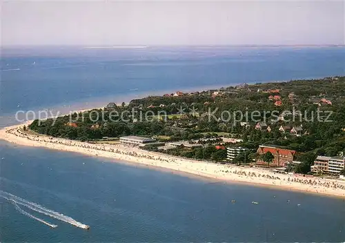 AK / Ansichtskarte Wyk_Foehr Nordseeheilbad Strand Fliegeraufnahme Foehr