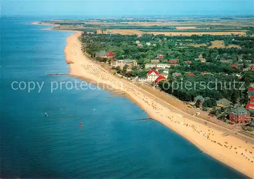 AK / Ansichtskarte Wyk_Foehr Nordseeheilbad Suedstrand Fliegeraufnahme Foehr