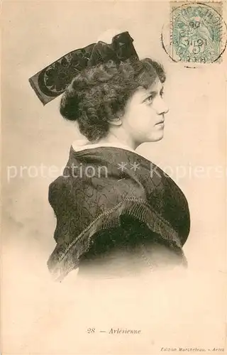 AK / Ansichtskarte Arles_Bouches du Rhone Arlesienne Arles_Bouches du Rhone