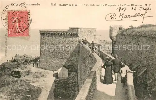 AK / Ansichtskarte Saint Malo_Ille et Vilaine_Bretagne Promenade sur les Remparts La Tour Bidouane Saint Malo_Ille et Vilaine