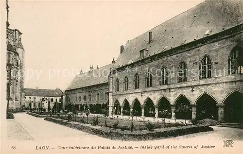 AK / Ansichtskarte Laon_Aisne Cour interieure du Palais de Justice  Laon_Aisne