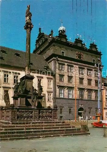 AK / Ansichtskarte Plzen_Pilsen Platz der Republik Rathaus Plzen Pilsen