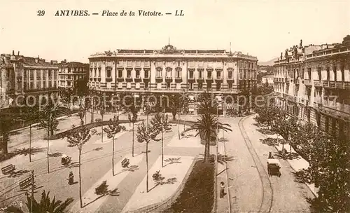 AK / Ansichtskarte Antibes_Alpes_Maritimes Place de la Victoire Antibes_Alpes_Maritimes