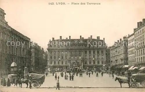 AK / Ansichtskarte Lyon_France Place des Terreaux Lyon France