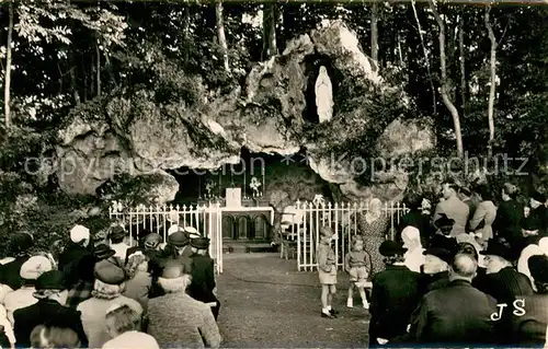 AK / Ansichtskarte Villers au Flos Un Jour de Pelerinage a la Grotte de Notre Dame de Lourdes Villers au Flos