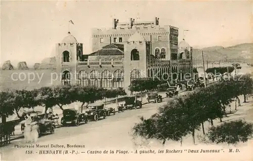 AK / Ansichtskarte Hendaye_Pyrenees_Atlantiques Casino de la Plage A gauche les Rochers Deux Jumeaux Hendaye_Pyrenees