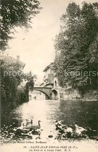 AK / Ansichtskarte Saint Jean Pied de Port La Nive et le vieux pont Saint Jean Pied de Port
