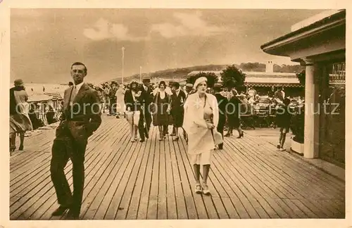 AK / Ansichtskarte Deauville Plage Fleurie les planches Deauville