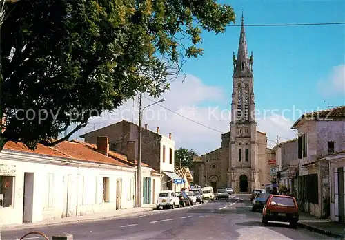 AK / Ansichtskarte Vendays Montalivet Le centre et l eglise Vendays Montalivet