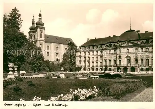 AK / Ansichtskarte Donaueschingen Schloss und Stadtkirche Donaueschingen