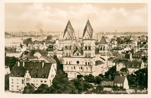 AK / Ansichtskarte Andernach Stadtbild mit Kirche Andernach