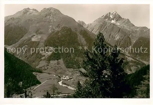 AK / Ansichtskarte Susch Engadin mit Piz Linard und Piz Chaste Susch