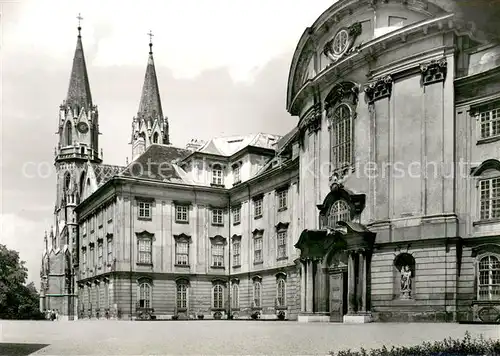 AK / Ansichtskarte Klosterneuburg Stift Klosterneuburg Stiftsplatz Kaisertrakt Klosterneuburg