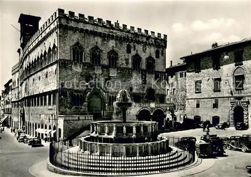 AK / Ansichtskarte Perugia Fontana maggiore e Palazzo Comunale Perugia