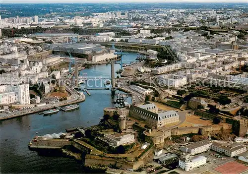 AK / Ansichtskarte Brest_Finistere Penfeld Chateau Vue aerienne Brest_Finistere