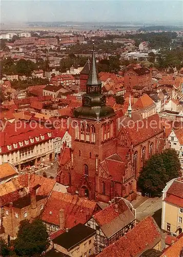 AK / Ansichtskarte Guestrow_Mecklenburg_Vorpommern Stadt und Pfarrkirche St Marien Guestrow_Mecklenburg