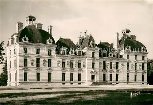 AK / Ansichtskarte Cheverny La facade principale du chateau Cheverny