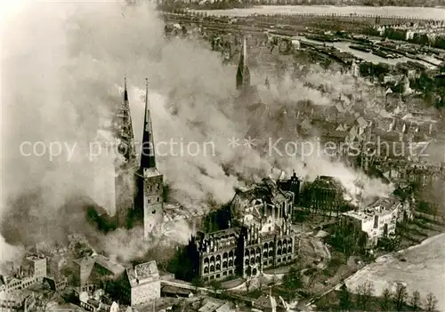 AK / Ansichtskarte Luebeck Luftangriff 1942 Dom Luebeck